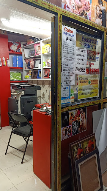 Printing station with the rate board beside it